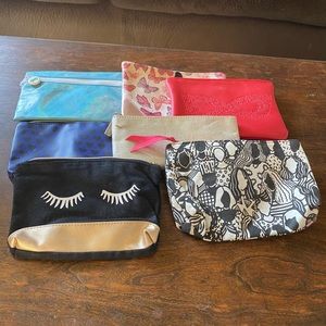 7 makeup bags